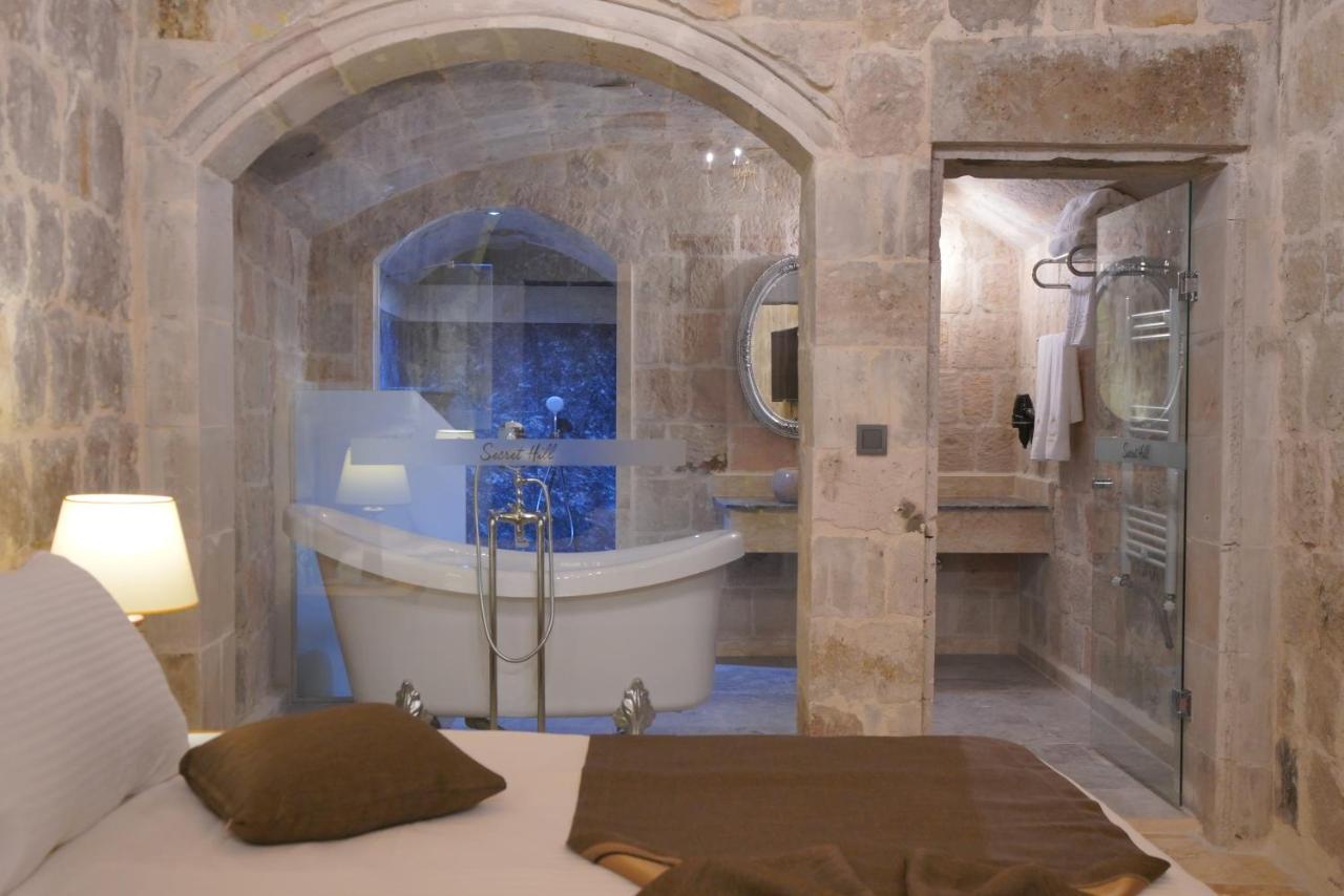 Cappadocia Secret Hill Cave Suites Goreme Bagian luar foto