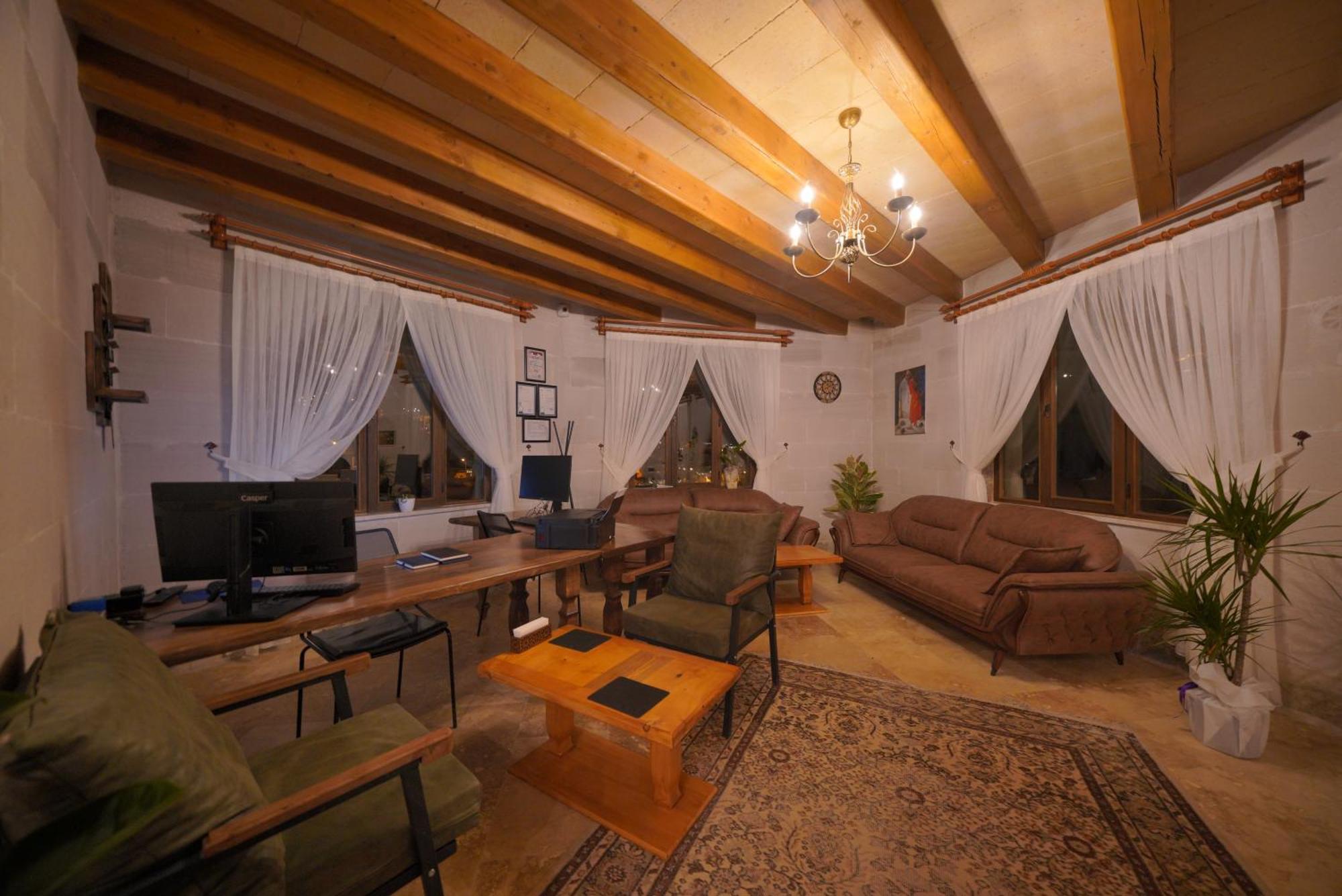 Cappadocia Secret Hill Cave Suites Goreme Bagian luar foto